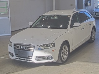AUDI A4 2011