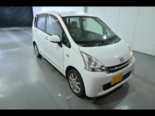 DAIHATSU MOVE 2011