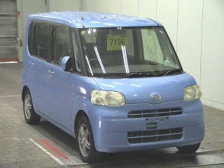 DAIHATSU TANTO 2008