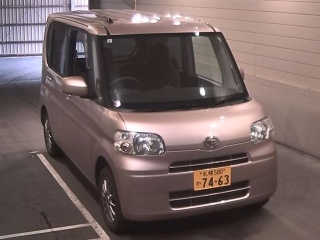 DAIHATSU TANTO 2013