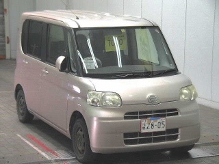 DAIHATSU TANTO 2010