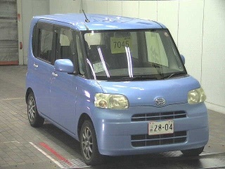 DAIHATSU TANTO 2012