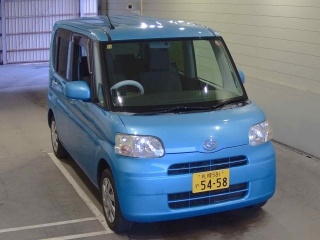 DAIHATSU TANTO 2012