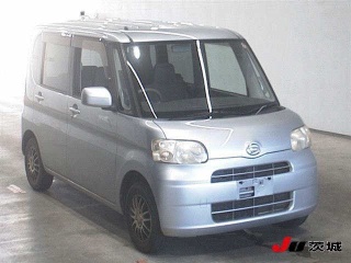 DAIHATSU TANTO 2010