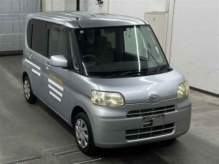 DAIHATSU TANTO 2010