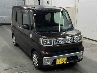 DAIHATSU WAKE 2015