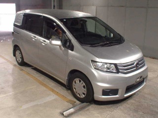 HONDA FREED 2011