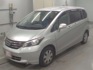 HONDA FREED 2010