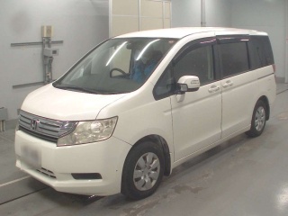 HONDA STEP WAGON 2011