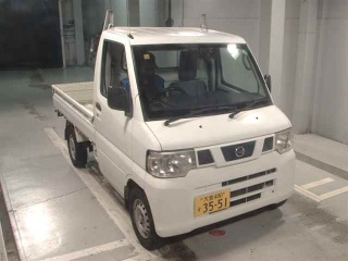 NISSAN CLIPPER TRUCK 2013