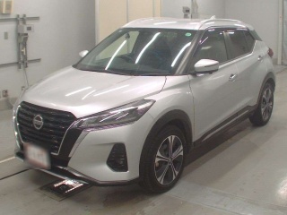 NISSAN KIX 2020