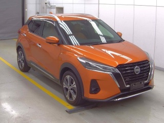 NISSAN KIX 2020