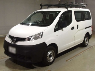 NISSAN NV200 2020