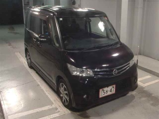 NISSAN ROOX 2011