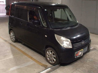NISSAN ROOX 2011