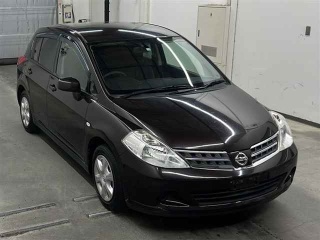 NISSAN TIIDA 2012