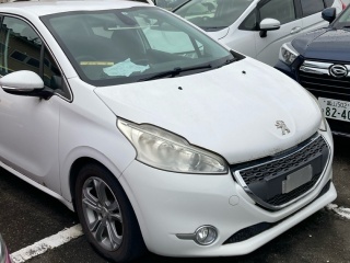 PEUGEOT 208 2013