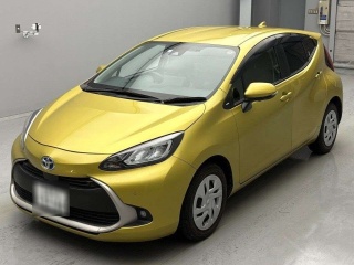 TOYOTA AQUA 2023