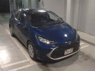 TOYOTA AQUA 2021