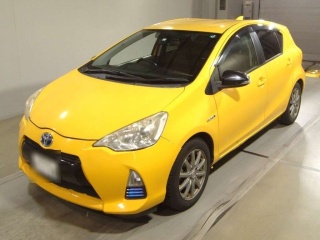 TOYOTA AQUA 2013