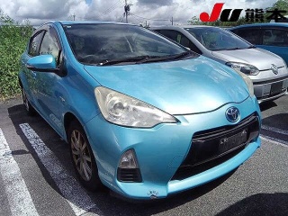 TOYOTA AQUA 2013