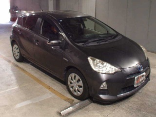 TOYOTA AQUA 2013