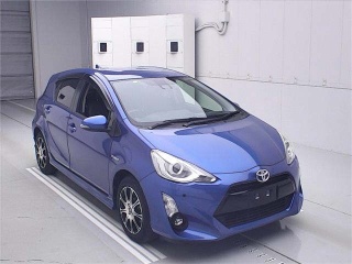 TOYOTA AQUA 2017