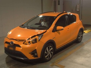 TOYOTA AQUA 2017