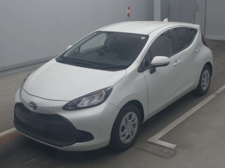 TOYOTA AQUA 2022