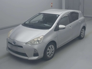 TOYOTA AQUA 2012
