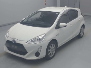 TOYOTA AQUA 2016