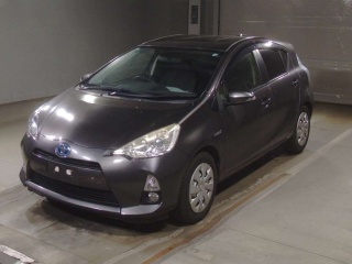 TOYOTA AQUA 2013