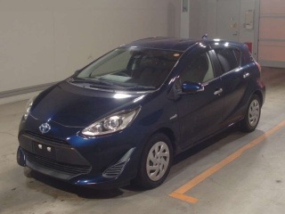 TOYOTA AQUA 2018
