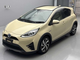 TOYOTA AQUA 2019
