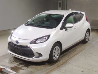 TOYOTA AQUA 2023