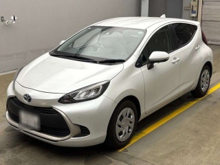 TOYOTA AQUA 2021