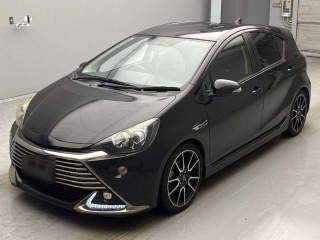 TOYOTA AQUA 2015