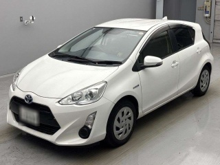 TOYOTA AQUA 2016