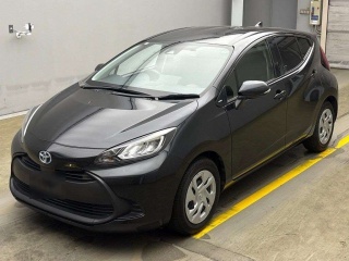TOYOTA AQUA 2021