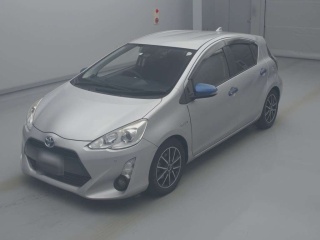 TOYOTA AQUA 2016