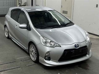 TOYOTA AQUA 2012