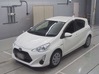 TOYOTA AQUA 2016
