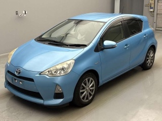 TOYOTA AQUA 2013
