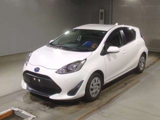TOYOTA AQUA 2020