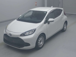 TOYOTA AQUA 2022