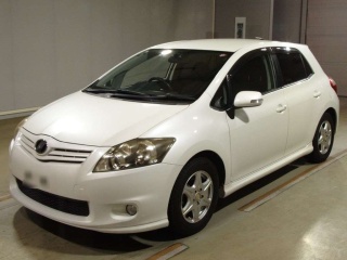 TOYOTA AURIS 2010