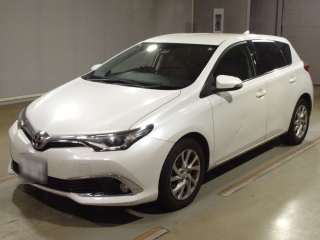TOYOTA AURIS 2015