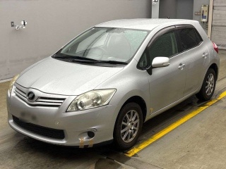 TOYOTA AURIS 2011
