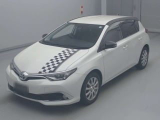 TOYOTA AURIS 2016
