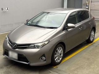 TOYOTA AURIS 2013